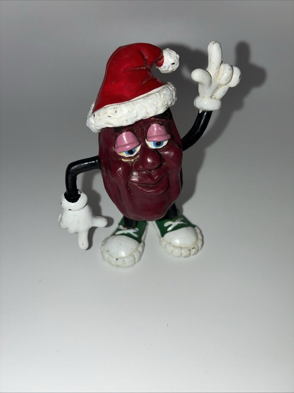 Vintage 1988 Calrab California Raisins w/Santa Claus Hat Christmas Figure